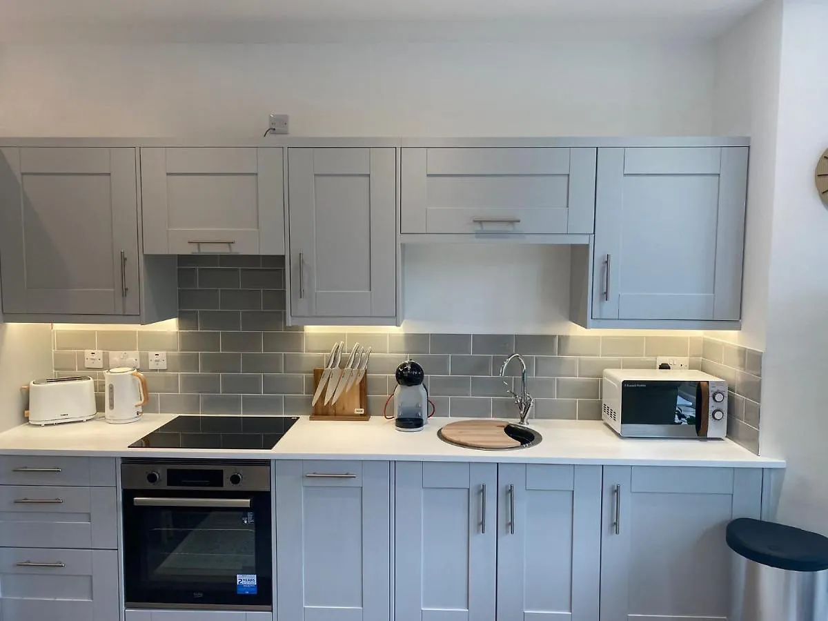 18 North Road Flat 1 By Mia Living Free Parking On Site Apartment Cardiff